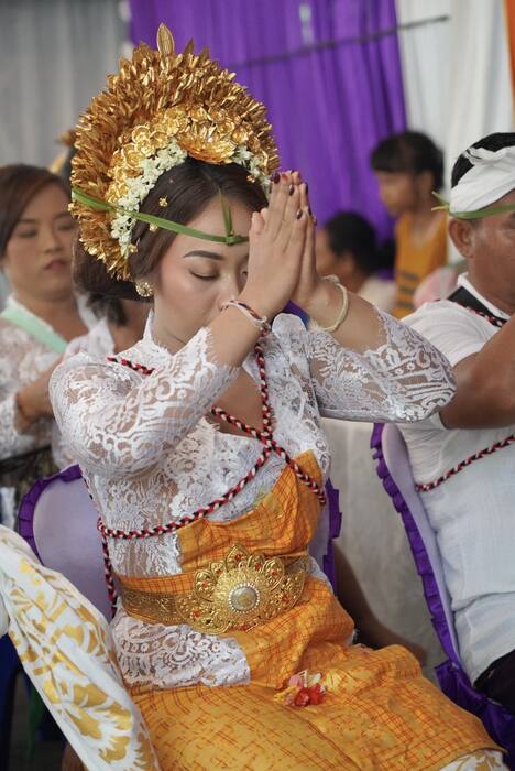 W koronkowej kebayi — Indonezja