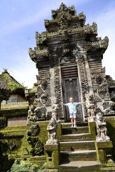Wejście do pury — Indonezja