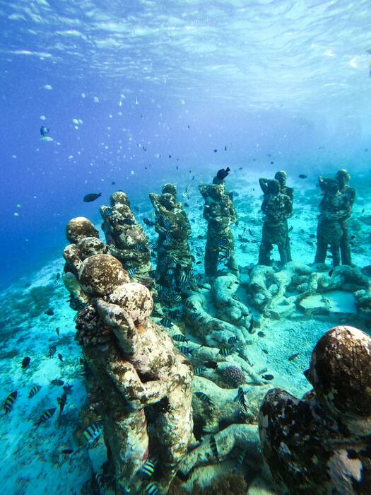 Podwodne posągi Gili Meno — Indonezja