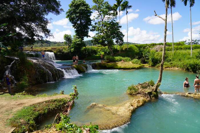Kaskady Waikelo Sawah — Indonezja